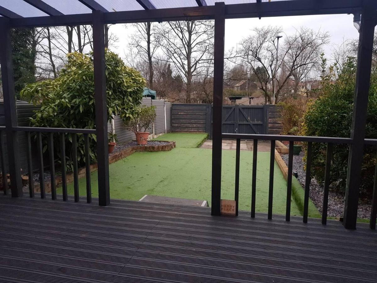 Bright 4-Bed House 15 Min To Manchester Centre Villa Exterior foto